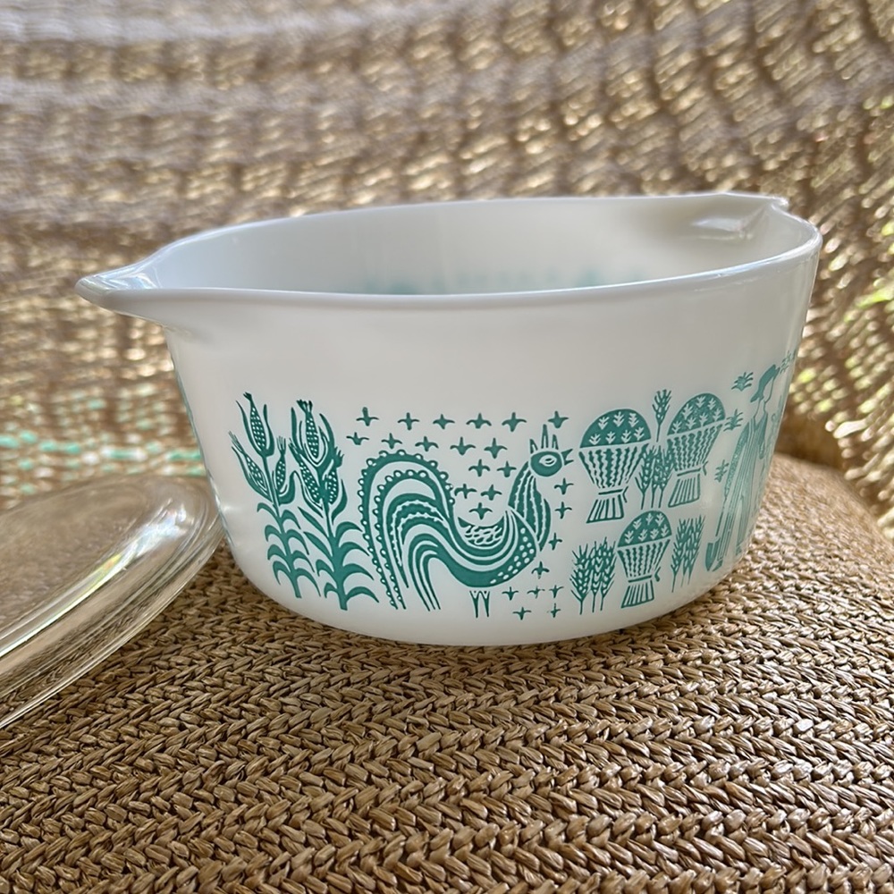 Vintage Pyrex Turquoise Amish Butterprint 1 Quart Ovenware Mixing Bowl with Lid - Picture 5 of 16